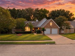 8303 Plum Lake Dr, Houston, TX 77095