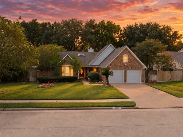 8303 Plum Lake Dr, Houston, TX 77095