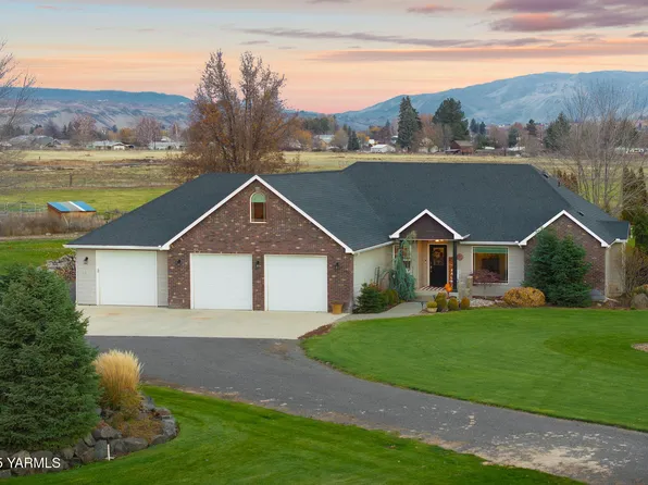 1701 Mapleway Rd, Yakima, WA 98908