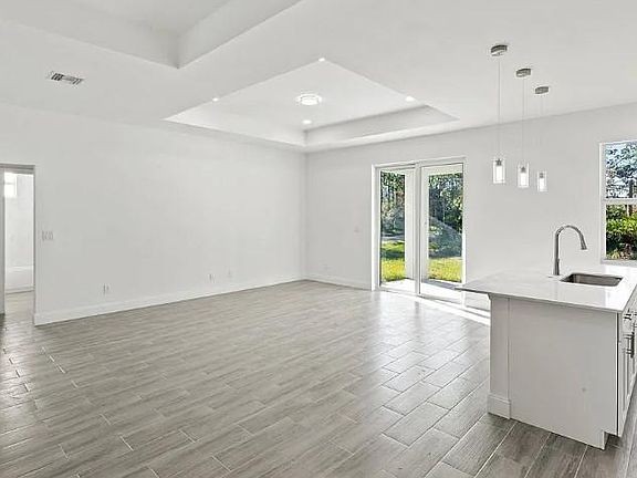 5th image of 3116 24th St W Unit 3