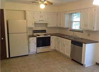 3rd image of 4512 NW Wallingford Dr