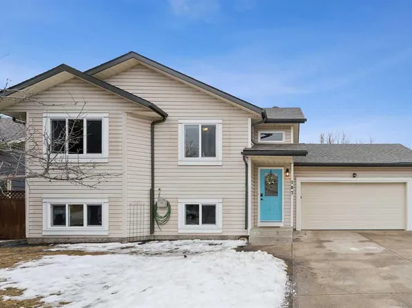 107 N Downey Pl, Okotoks, AB T1S 1H3