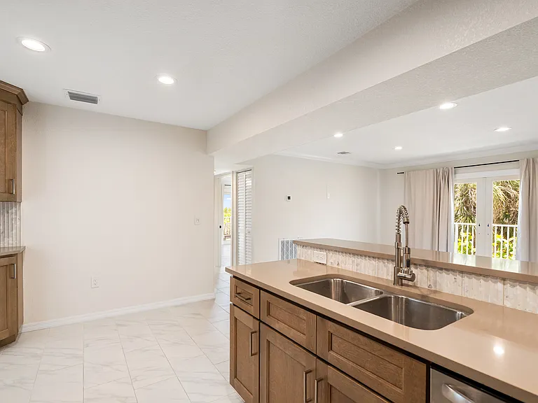 1907 Gulf Way #3 — Photo 10