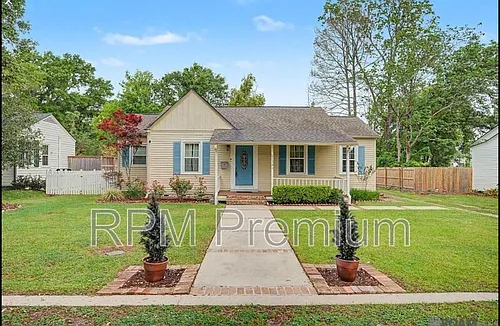 2179 Hollydale Ave Photo 1