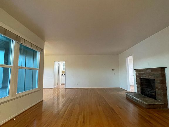 5th image of 5375 N Rose Ave