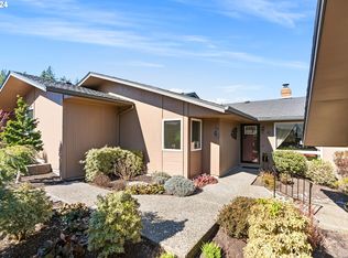 10 Condolea Dr, Lake Oswego, OR 97035