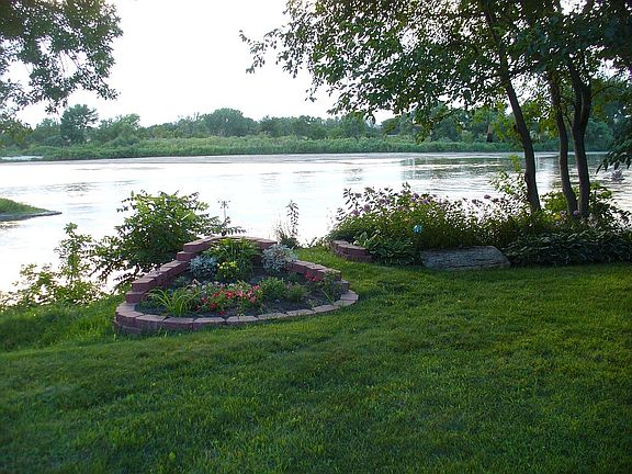 5th image of 106 Jansen Cir