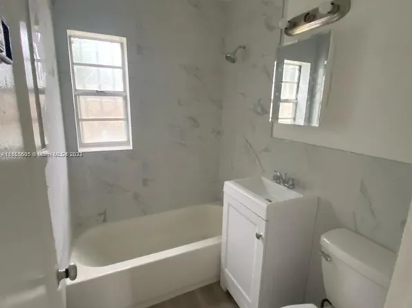 2330 NW 154th St, Miami Gardens, FL 33054