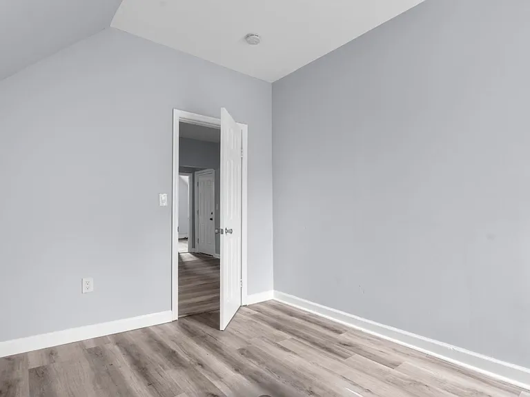 104 Buena Vista Ave — Photo 6