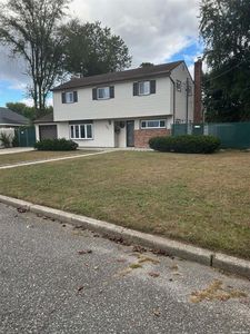 355 Brentwood Parkway, Brentwood, NY, 11717