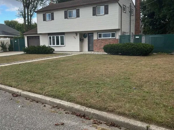 355 Brentwood Parkway, Brentwood, NY 11717