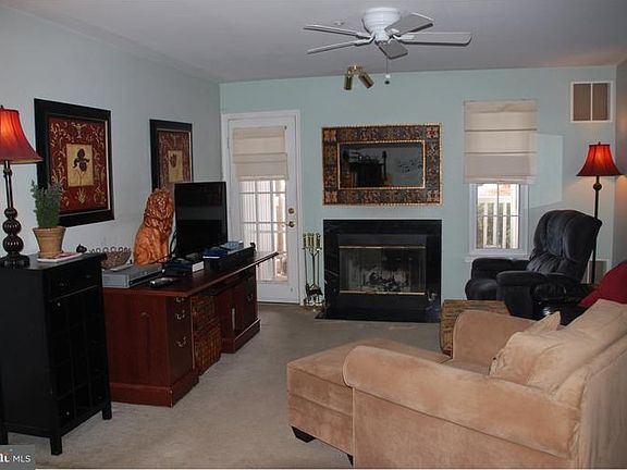 4th image of 1304 Waters Edge Dr