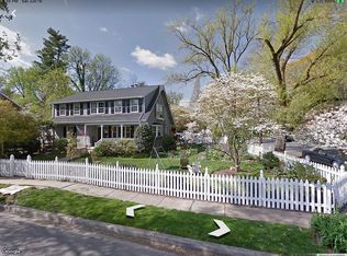 6424 Broad St, Bethesda, MD 20816