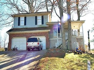 3822 Holland Dr, Snellville, GA 30039