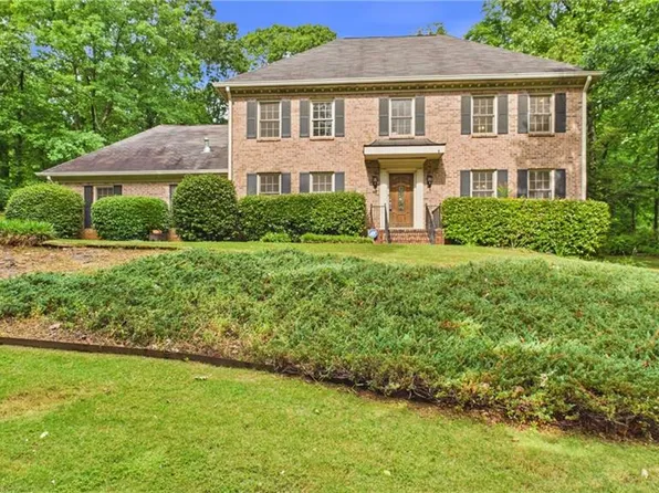 2597 W Harvest Dr SE, Conyers, GA 30013