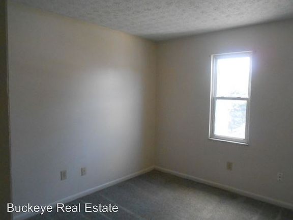 3rd image of 50 Chittenden Ave E