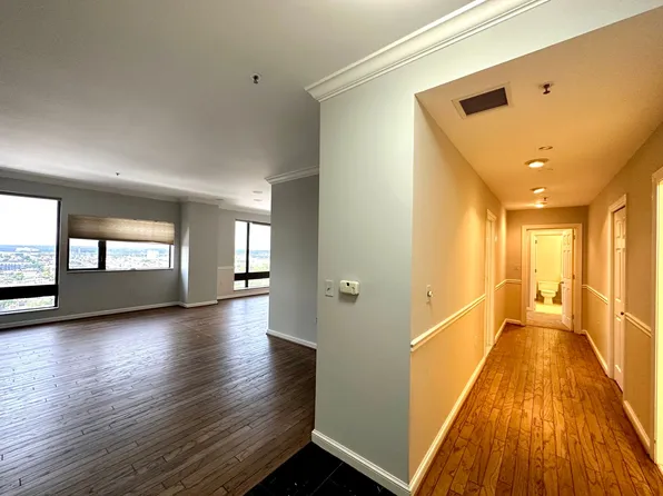 10 E Lee St, Baltimore, MD