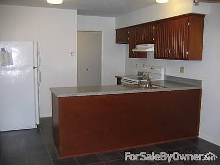 5th image of 400 Campbell Cir Unit 22