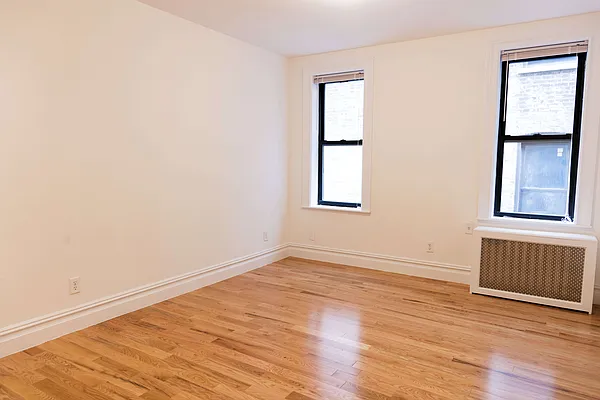 Rented by Grand & Co. | media 18