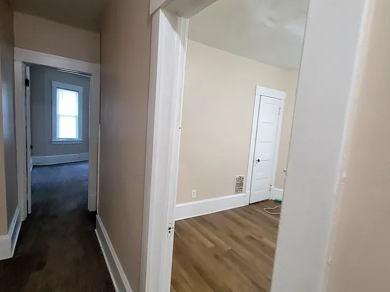 2266 Grandview Ave — Photo 21