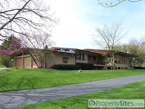 1st image of 38W111 Horseshoe Dr