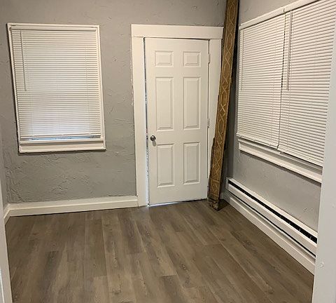 5th image of 212 E 10th St #1