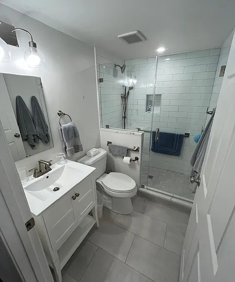 1646 Newton St NW #B — Photo 13
