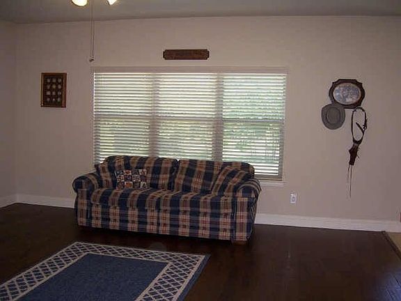 4th image of 6039 Pin Oak Ct