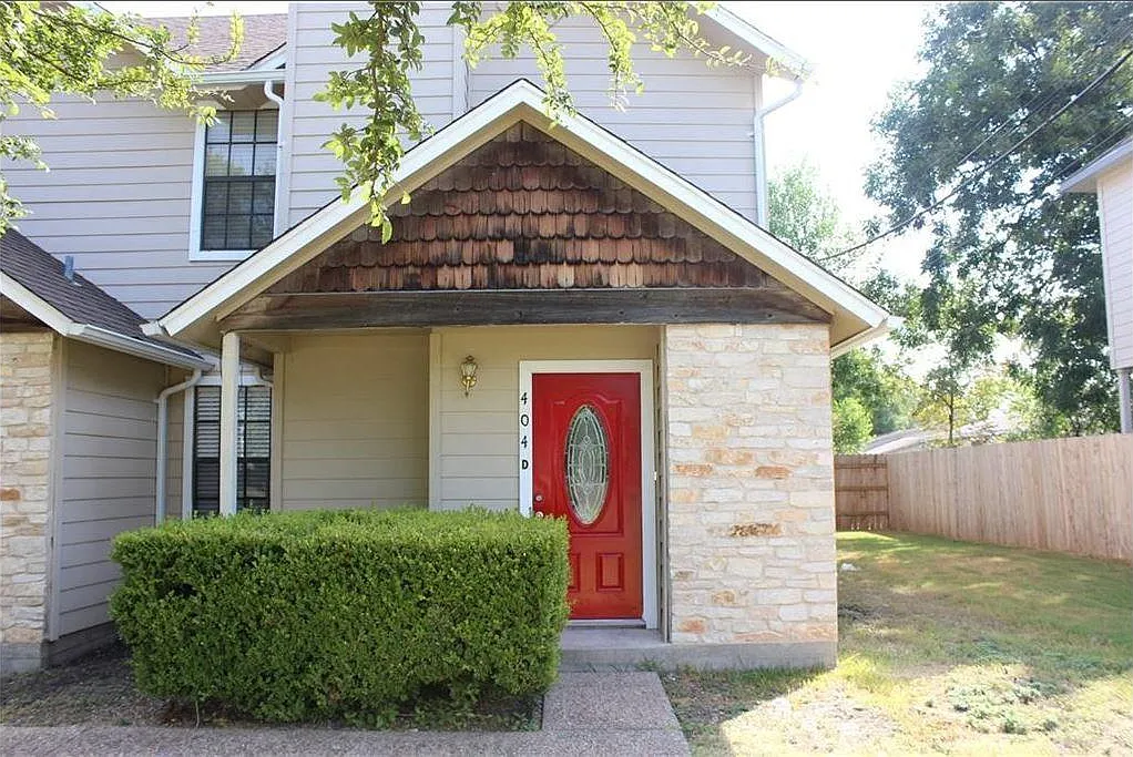 2 bed, 1.5 bath, 4184 sqft, $1,350 — Photo 1
