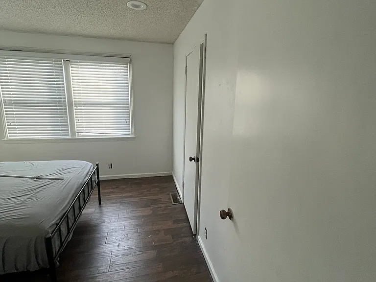 506 Hillwood Dr — Photo 23