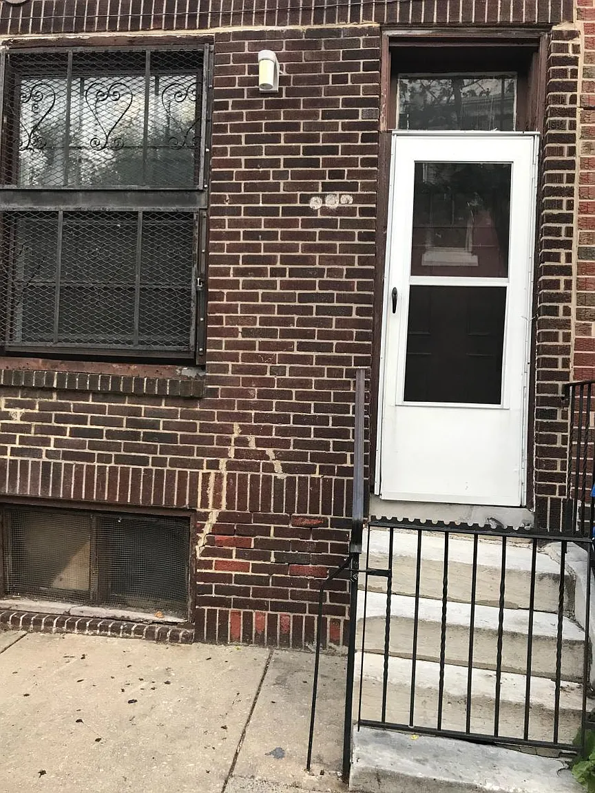 2304 N Gratz St photo 1