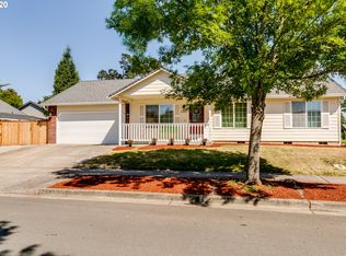 3887 Shenstone Dr, Eugene, OR 97404