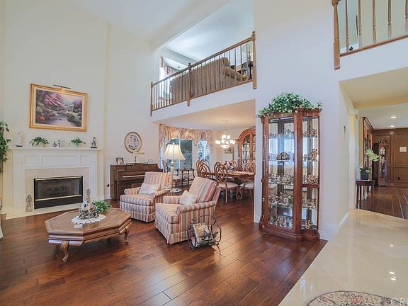 5th image of 4960 Kilburn Ct