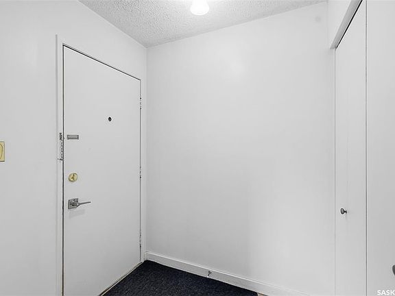 3rd image of UNIT 156-1128 McKercher DRIVE