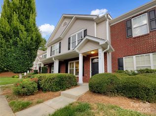 8013 Stoneham Ct, Matthews, NC 28105