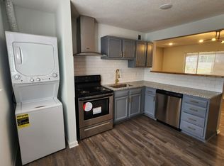 8449 Lowell Ave APT C, Overland Park, KS 66212
