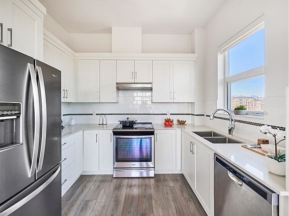 4th image of 22577 Royal Cres #503