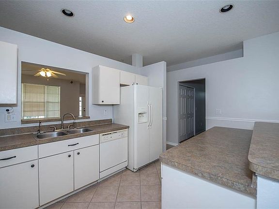 4th image of 12715 Bramfield Dr