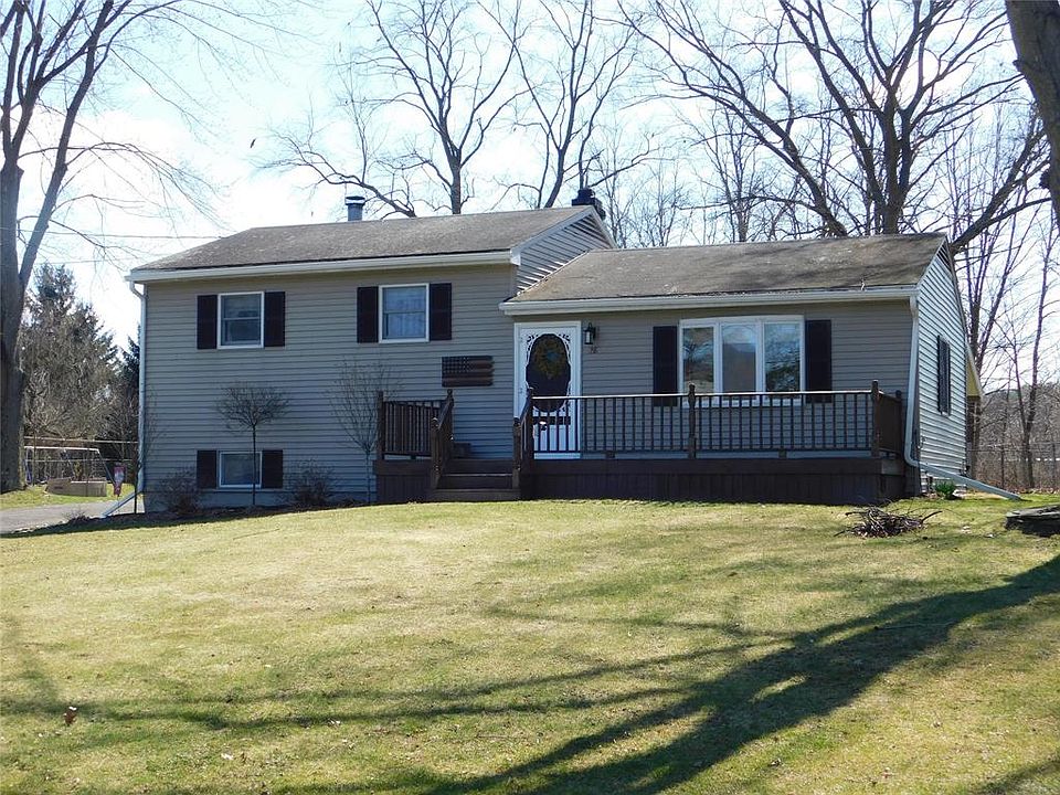 1st image of 28 Iris Dr