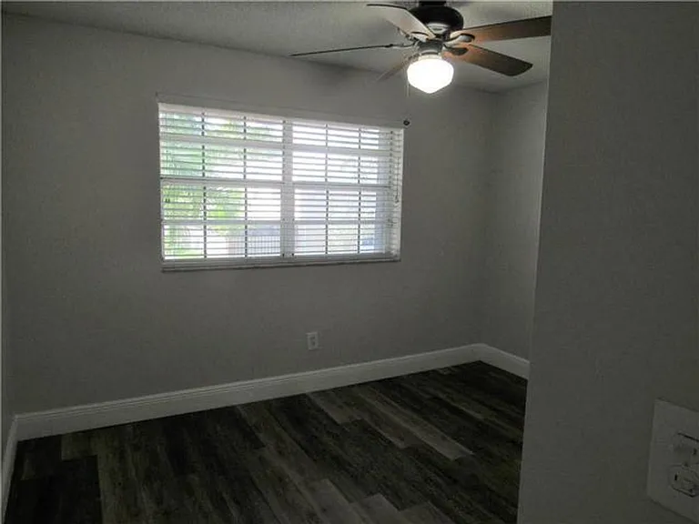 5240 SW 121st Ave — Photo 6