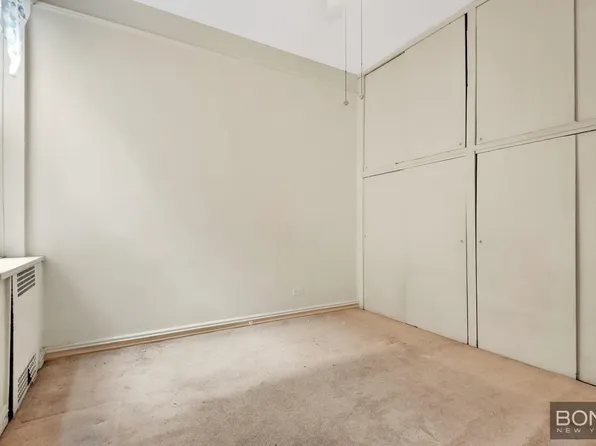 3321 Bruckner Boulevard image 4 of 6