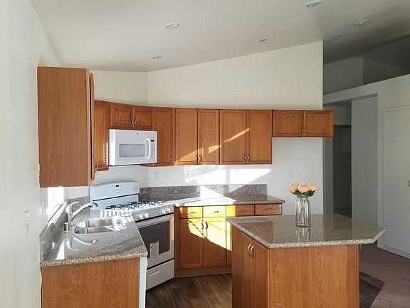 5th image of 1510 Linda Vista Ave
