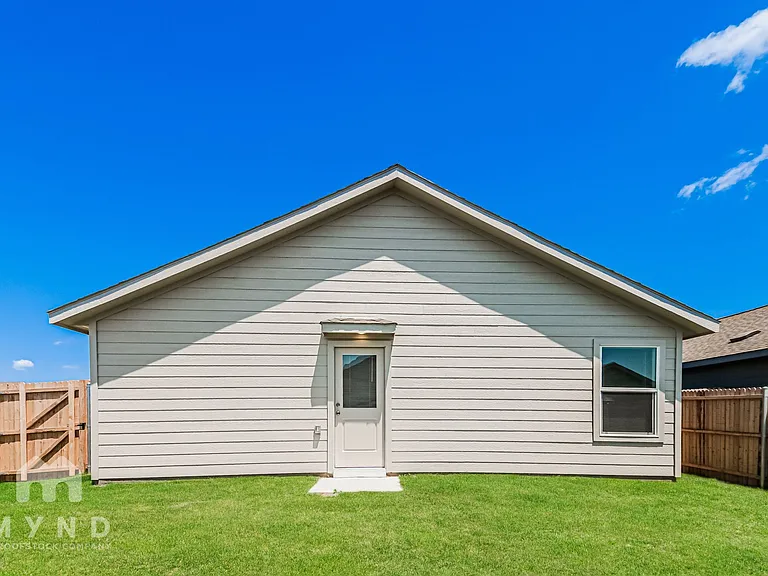 1238 Basswood Dr — Photo 25