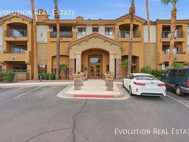 5302 E Van Buren St #3019 — Photo 2