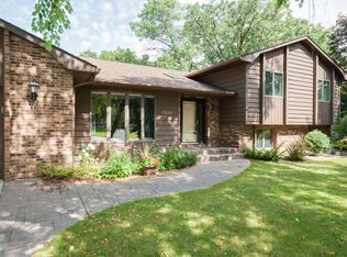 8640 Hunters Way, Apple Valley, MN 55124