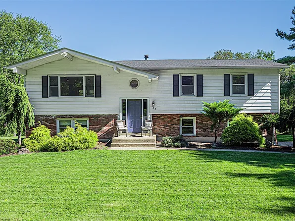 34 Waterbury Road, Warwick, NY 10990