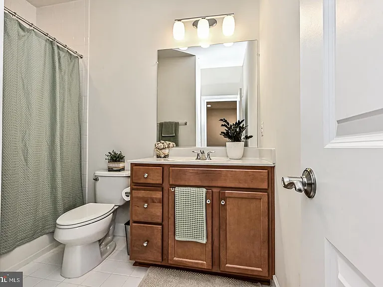 13821 Litespeed Way — Photo 36