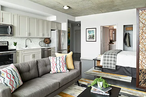 SkyHouse Nashville Photo 1