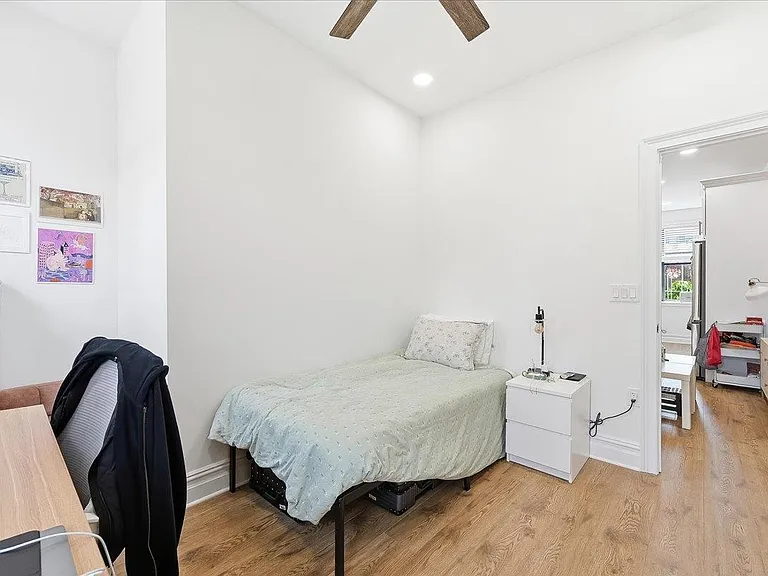155 Grand St #2 — Photo 10
