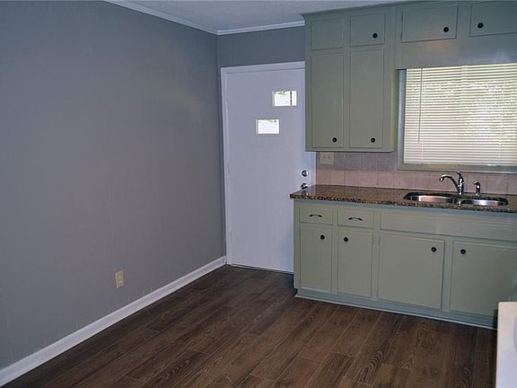 4th image of 8859 Main St #4